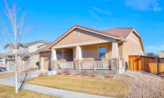 Commerce City House | 4 Bed/3 Bath, Sleeps 12! 20 min DIA, Pets-Large yard; Great for Families!