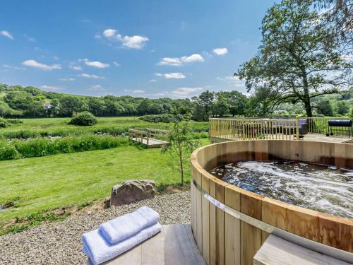 Westleigh House | 4 Bed in Weare Giffard 92236