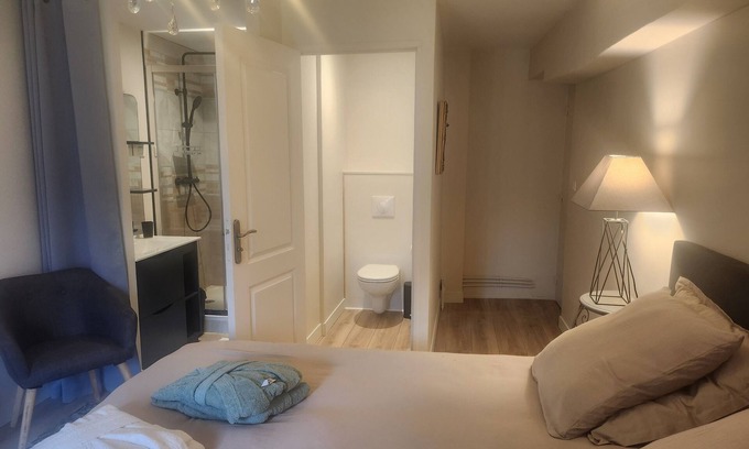 Saint-Leonard-de-Noblat Bed & Breakfast | 4 Bedroom Bed & breakfast in Saint-LÃ©onard-de-Noblat