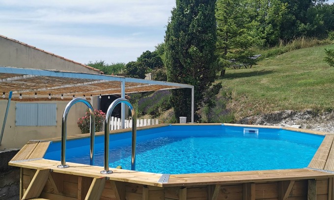 Saint-Fort-sur-Gironde House | 4-bedroom gîtes