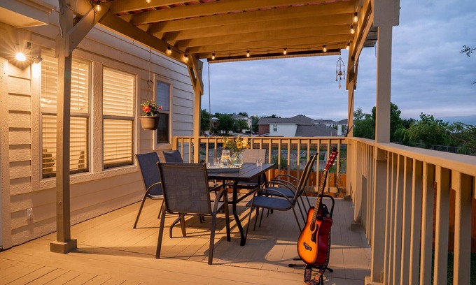 Wetmore Villa | 4-Bedroom 2.5-bath Villa Near UTSA Six Flags and Sea World