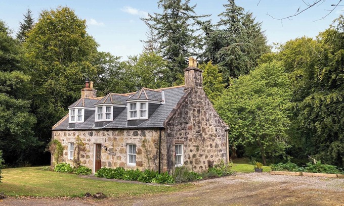 Banchory Cottage | 4 bedroom accommodation in Banchory