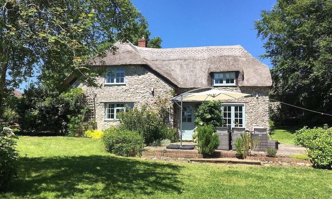 Eleighwater House | 4 bedroom accommodation in Burridge