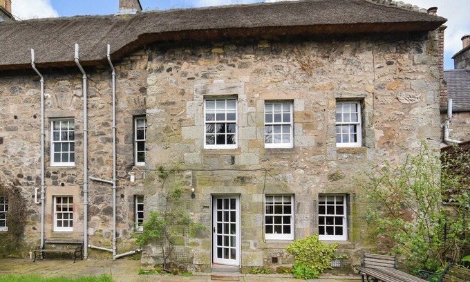 Falkland Cottage | 4 bedroom accommodation in Falkland