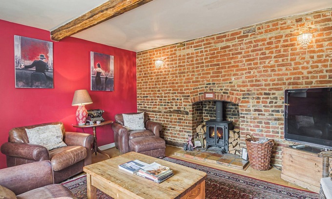 Wangford Cottage | 4 bedroom accommodation in Wangford, near Southwold
