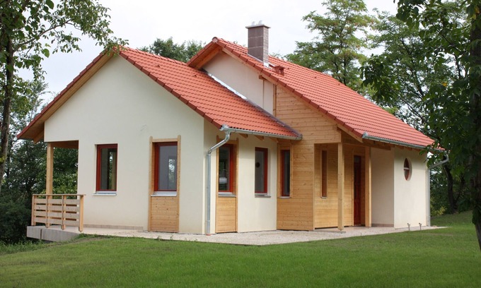 Szolad Villa | 4 bedroom accommodation in Szólád