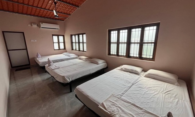 Nargol House | 4-bedroom bungalow in awesome Bordi with AC