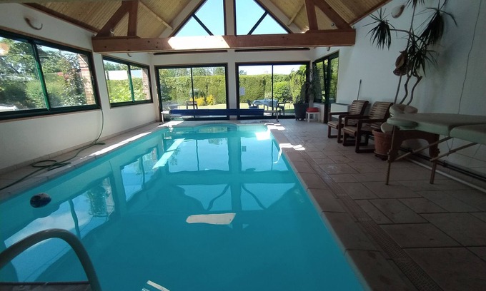 Saint-Augustin House | 4 BEDROOM COUNTRY HOUSE INDOOR POOL and SAUNAn8 PEOPLE PRIVATE