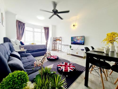Bandar Menjalara Apartment | 4 Bedroom Endah Sri Petaling Night Market Bkt Jalil Pavilion Jalil Stadium Sport Center IMU TBS Station