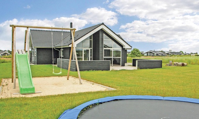 Flovt Strand House | 4 bedroom gorgeous home in Haderslev