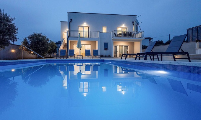 Vrsi House | 4 bedroom gorgeous home in Vrsi