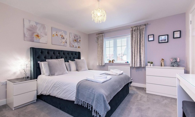 Radcliffe on Trent House | 4 Bedroom House Ideal for Families and Corporate Stays in Radcliffe on Trent