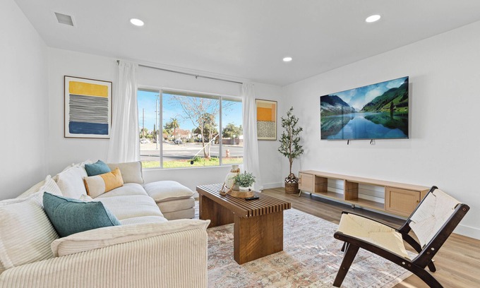 Redlands House | 4-bedroom house in fabulous Redlands with Pool & Game Room