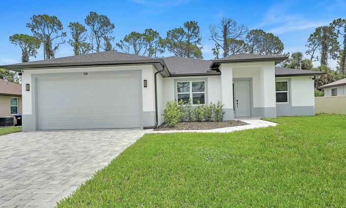 North Port House | 4-bedroom house in pleasant North Port with WiFi, AC