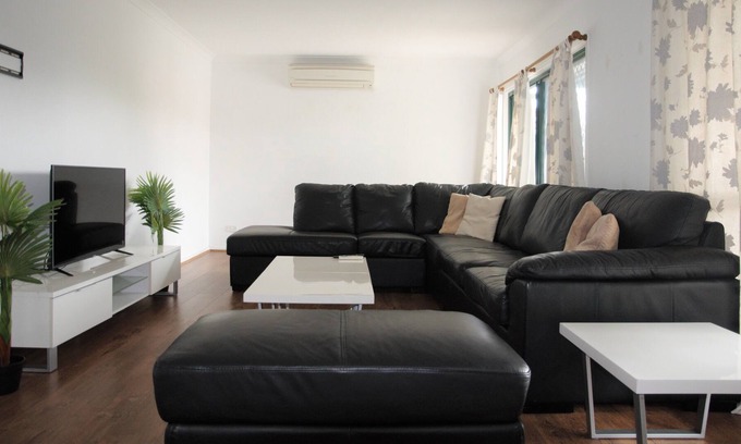 Runcorn House | 4 bedroom house in Runcorn