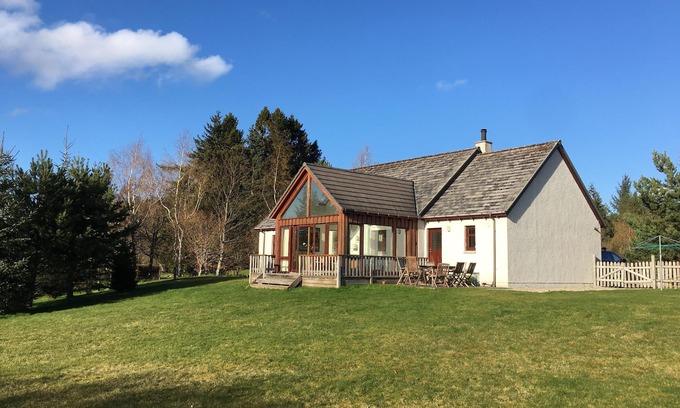 Nethy Bridge House | 4 bedroom house with large garden in Cairngorms - ideal for families