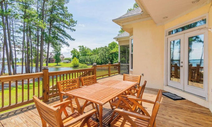 Lake Murray of Richland House | 4 bedroom Lake front house 5 mins from liberty with private ramp and dock!