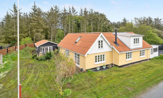 Nørre Lyngby House | 4 bedroom lovely home in Løkken