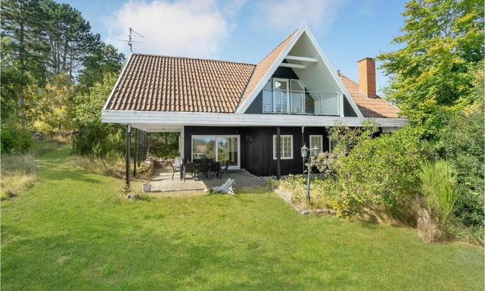 Knebel House | 4 Bedroom Nice Home In Knebel