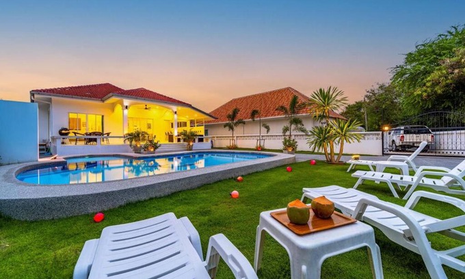 Hua Hin Villa | 4 Bedroom Private Pool Villa OV10