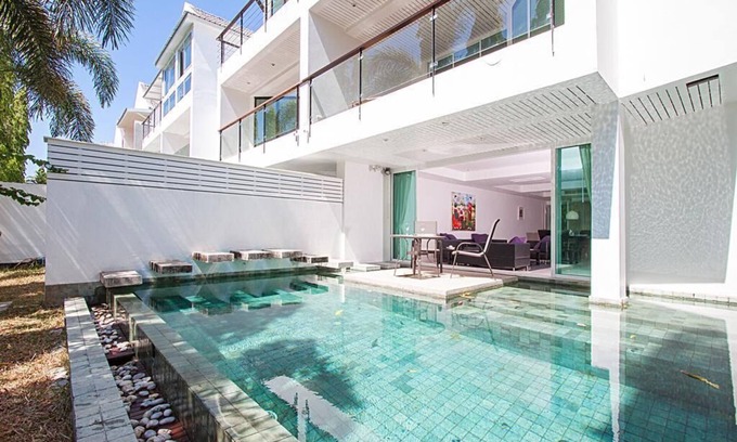 Kathu Villa | 4 bedroom villa with private pool, 10 mins to Patong beach, shopping & nightlife