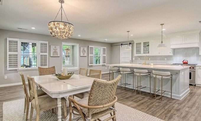 Isle of Palms House | 4 BR Heated Pool, Hot Tub, Chef's Kitchen, Pet Friendly, 3 Minute Walk to Beach