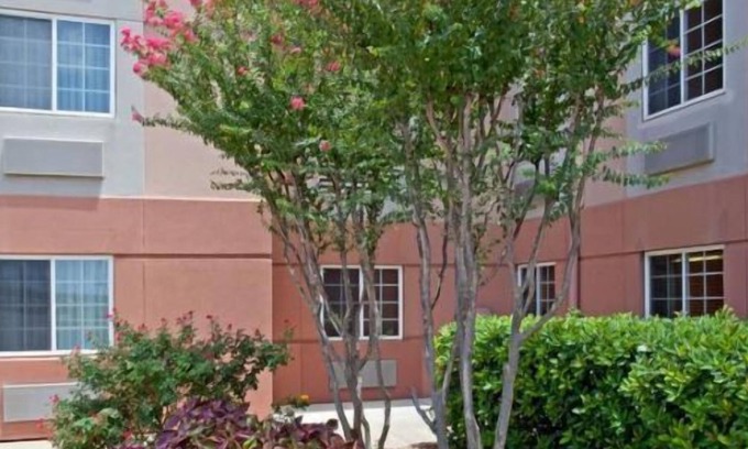 Westchase House | 4 Comfy Units, Kitchen, Near Attractions, Pool