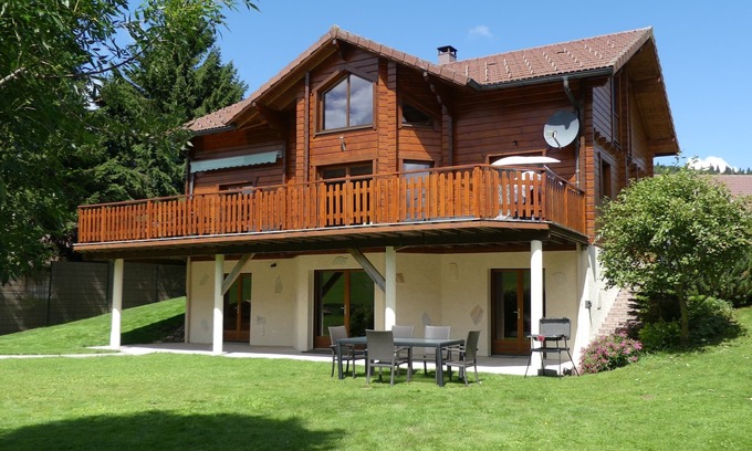 Verrieres-de-Joux Cottage | 4 * cottage with a warm atmosphere near Pontarlier and Switzerland