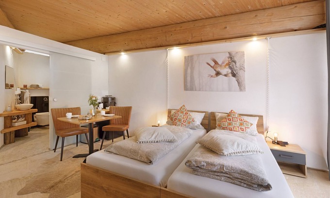 Rosenfeld Apartment | -4-die Vier, Studio 25qm, 1 Wohn-/schlafzimmer, Max. 2 Personen