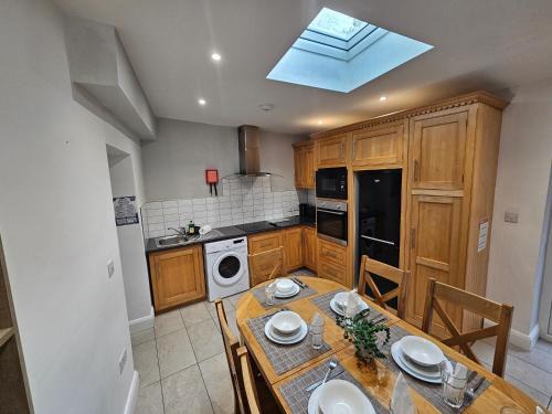 Galway City Centre Apartment | 4 Eyre Square Lane