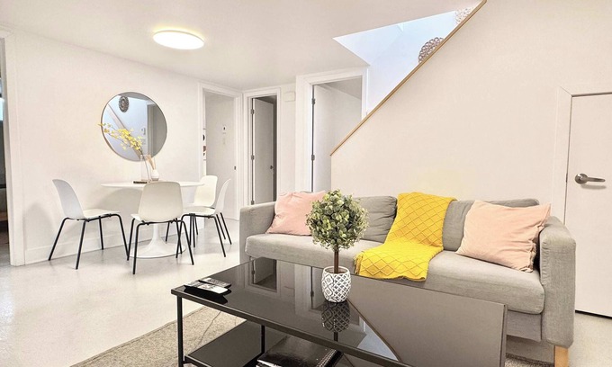 Saint-Sacrement Apartment | 4 Grandes Chambres Centre-Ville