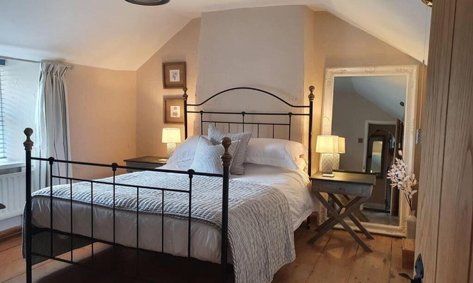 St. Columb Major House | 4 Leghorn Cottage