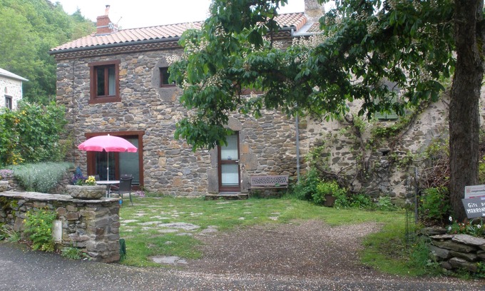 Saint-Etienne-sur-Blesle House | 4* located in small village in Auvergne in the middle of the country
