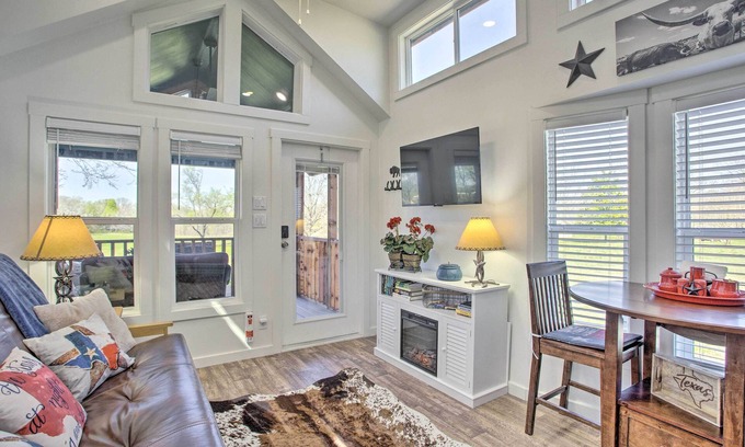 McKinney House | 4 Mi to Downtown McKinney: Tiny Home w/Fire Pit