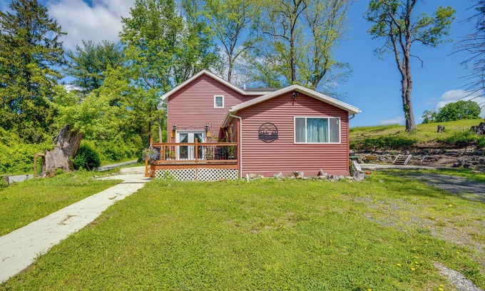 Catskill House | 4 Mi to Dtwn Catskill: Mtn-View Home