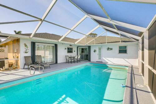 Villas House | 4 Mi to Lakes Park Family Home in Fort Myers!