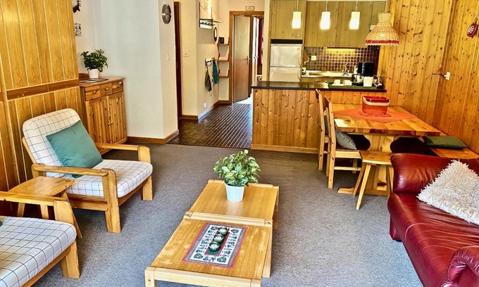 Morgins Apartment | 4 person apartment in central location