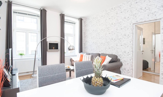 Neulerchenfeld Apartment | 4 Person Apartment Sigmund Freud