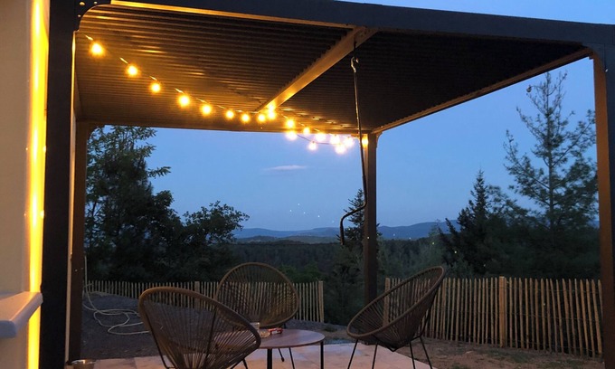 Ribes House | 4-person gite with swimming pool