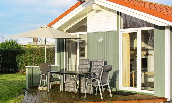 Lensterstrand House | 4 person holiday home in GROEMITZ