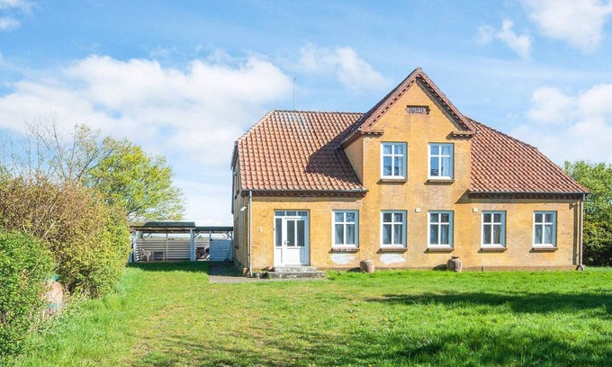 Grena Strand House | 4 person holiday home in Grenaa