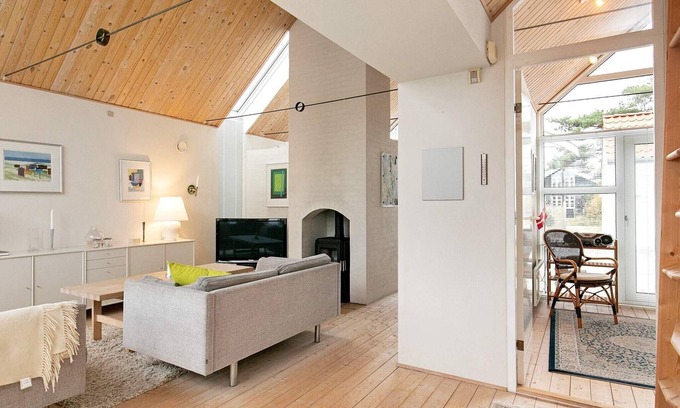 Hou House | 4 person holiday home in Hals