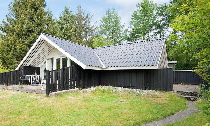 Arrild Ferieby House | 4 person holiday home in Toftlund