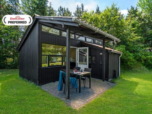 Hampen House | 4 person holiday home in Hampen