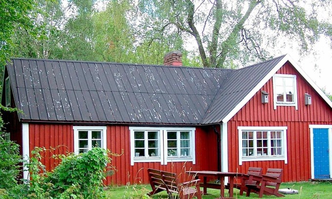 Blankered House | 4 person holiday home in KN RED
