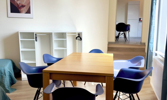 Rheinhausen Apartment | 4 Rooms/Free Parking/25 min to Düsseldorf