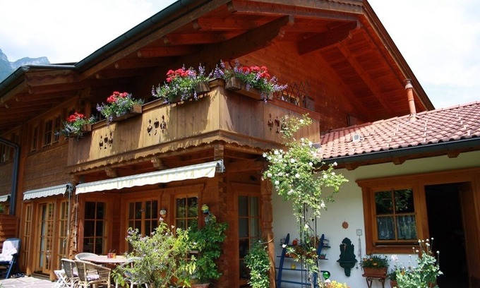Garmisch-Partenkirchen House | 4 star holiday home in peaceful location with view of the surrounding mountains