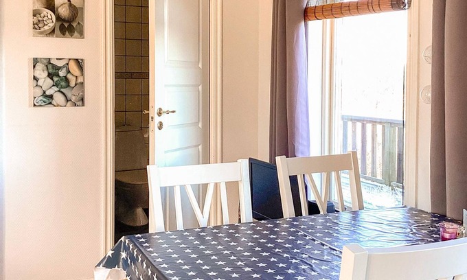 Ljungskile House | 4 Star Holiday Home in Ljungskile