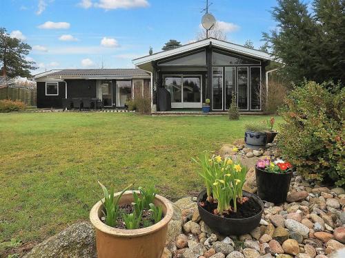 Bøtø By House | 4 star holiday home in Væggerløse-By Traum