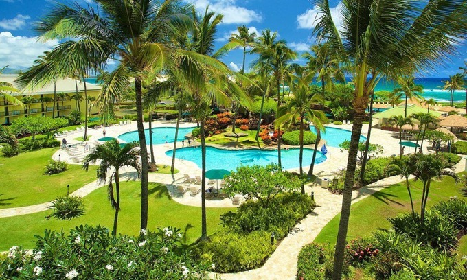 Hanamaulu Condo | 4 Star Oceanfront Resort, 4 Beautiful Pools 2 Jacuzzis, 3 mile stretch of Beach